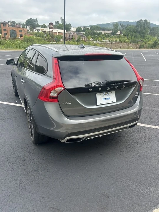 2016 Volvo V60 1st Gen - Image 5 of 15
