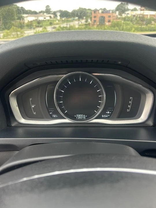 2016 Volvo V60 1st Gen - Image 13 of 15