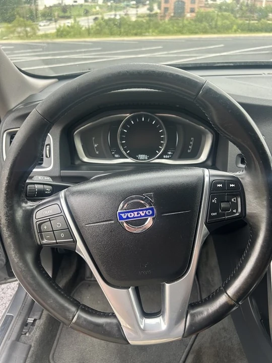 2016 Volvo V60 1st Gen - Image 12 of 15