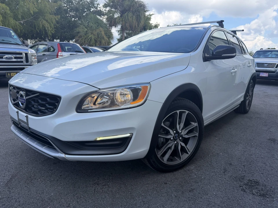 2016 Volvo V60 1st Gen - Image 10 of 31
