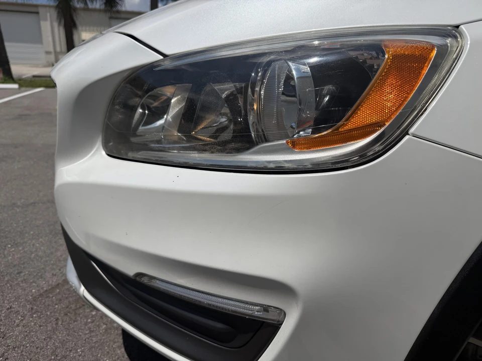 2016 Volvo V60 1st Gen - Image 25 of 31