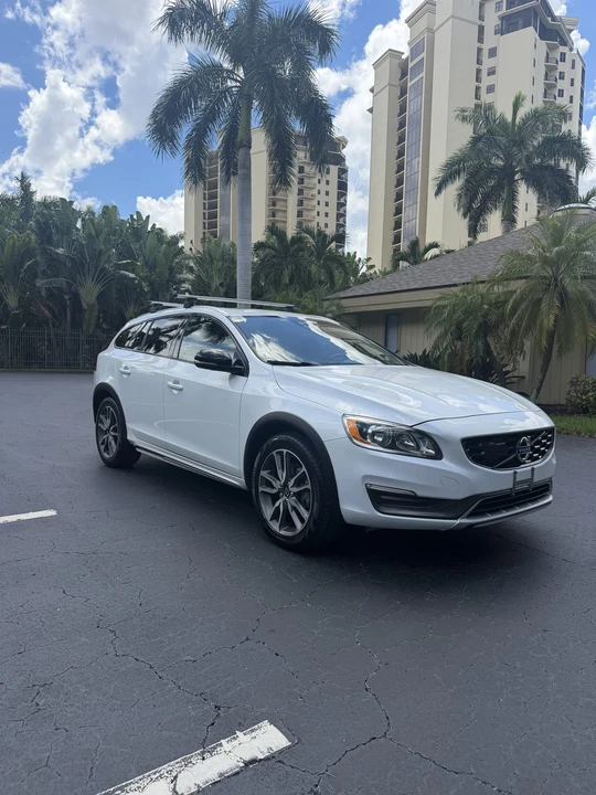 2016 Volvo V60 1st Gen - Image 8 of 31