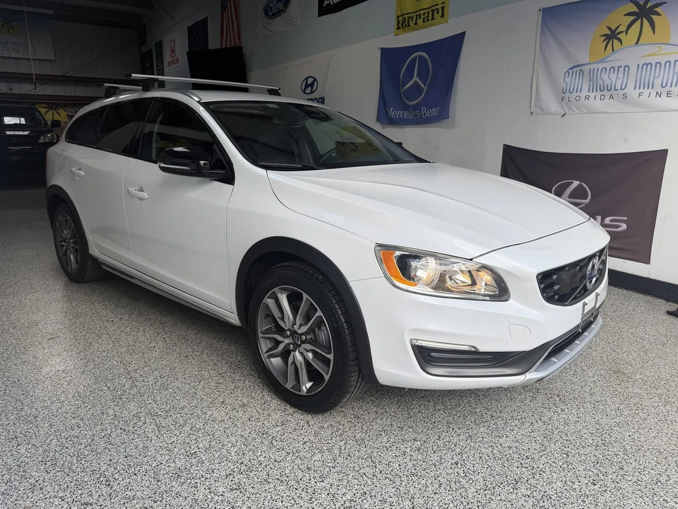 2016 Volvo V60 1st Gen - Image 13 of 31