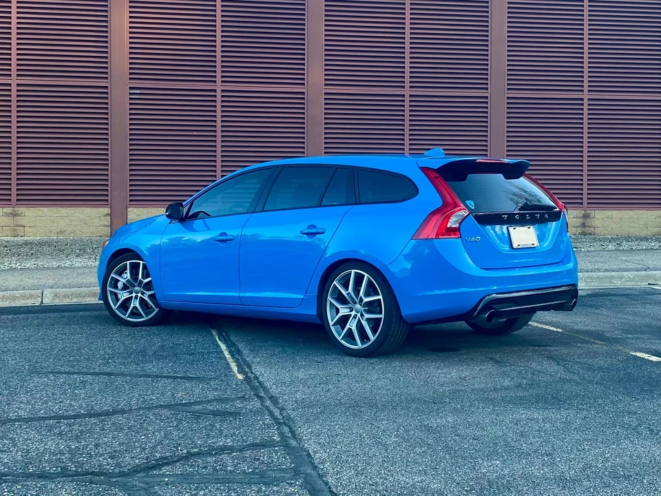 2016 Volvo V60 1st Gen - Image 10 of 31