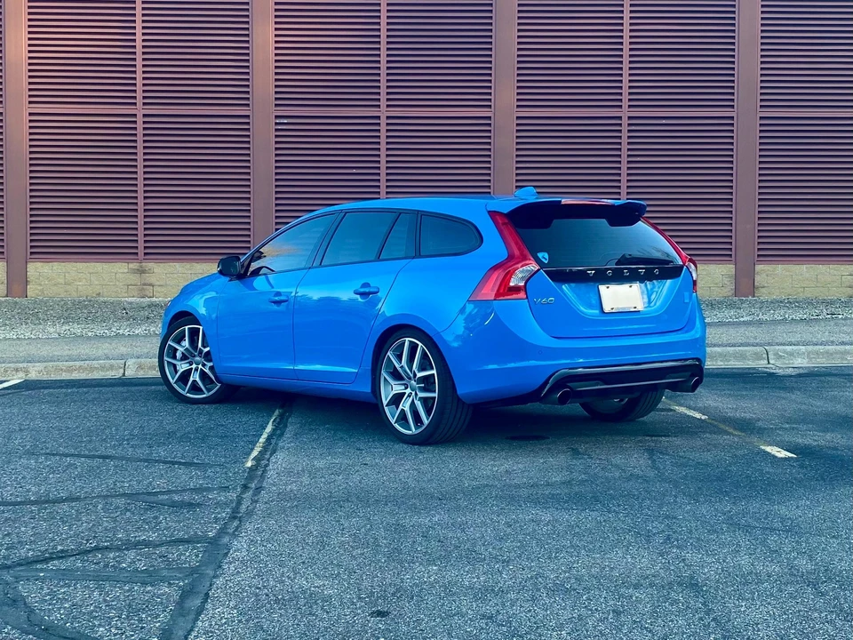 2016 Volvo V60 1st Gen - Image 11 of 31