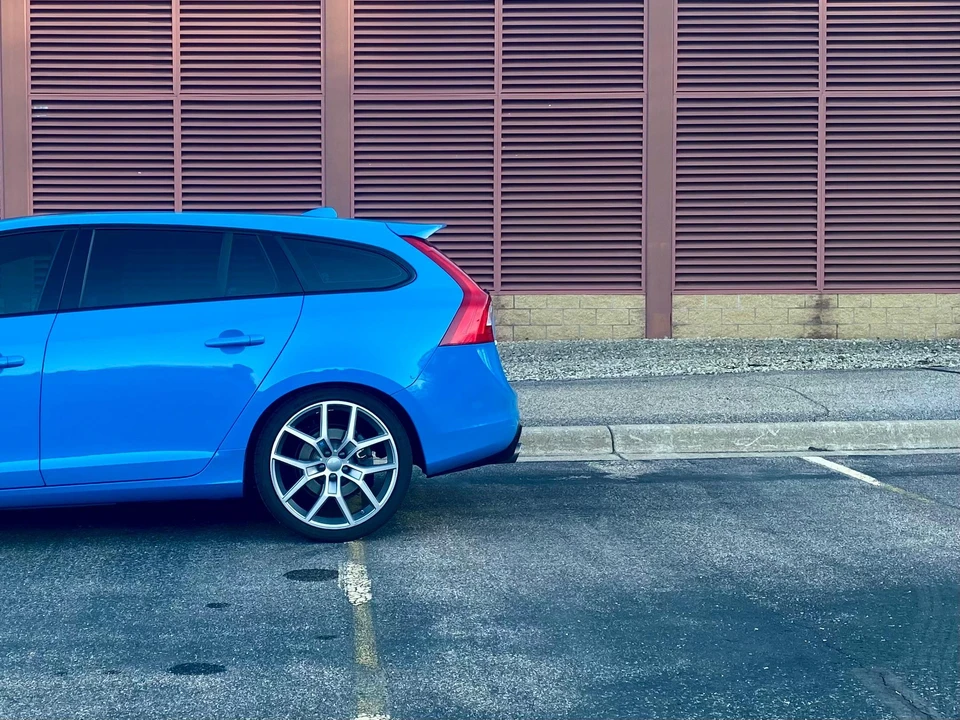 2016 Volvo V60 1st Gen - Image 27 of 31