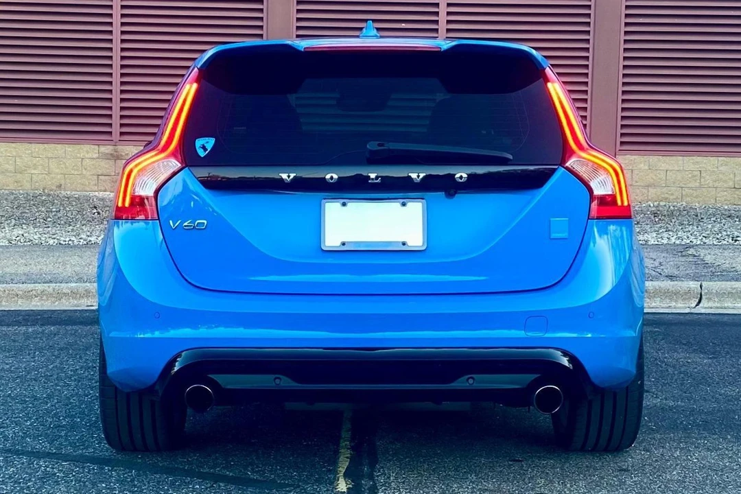 2016 Volvo V60 1st Gen - Image 5 of 31