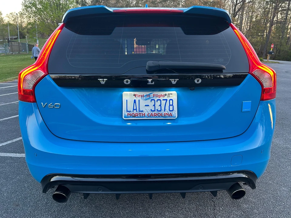 2016 Volvo V60 1st Gen - Image 13 of 31