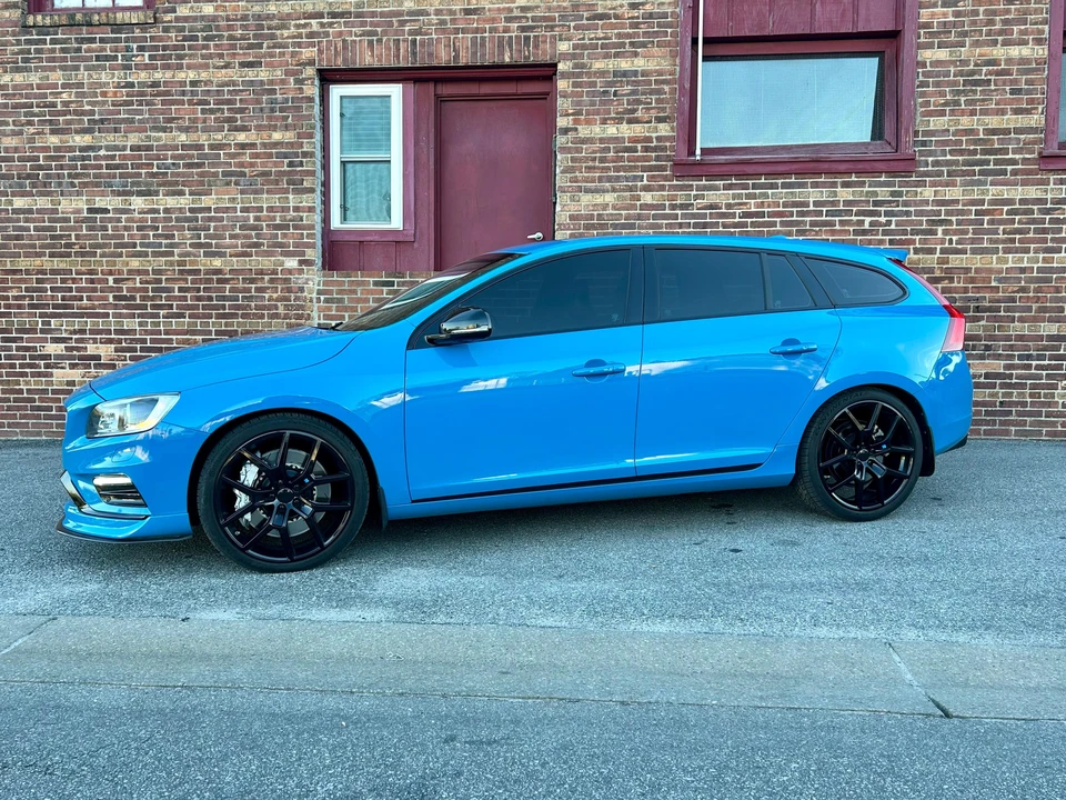 2016 Volvo V60 1st Gen - Image 24 of 31