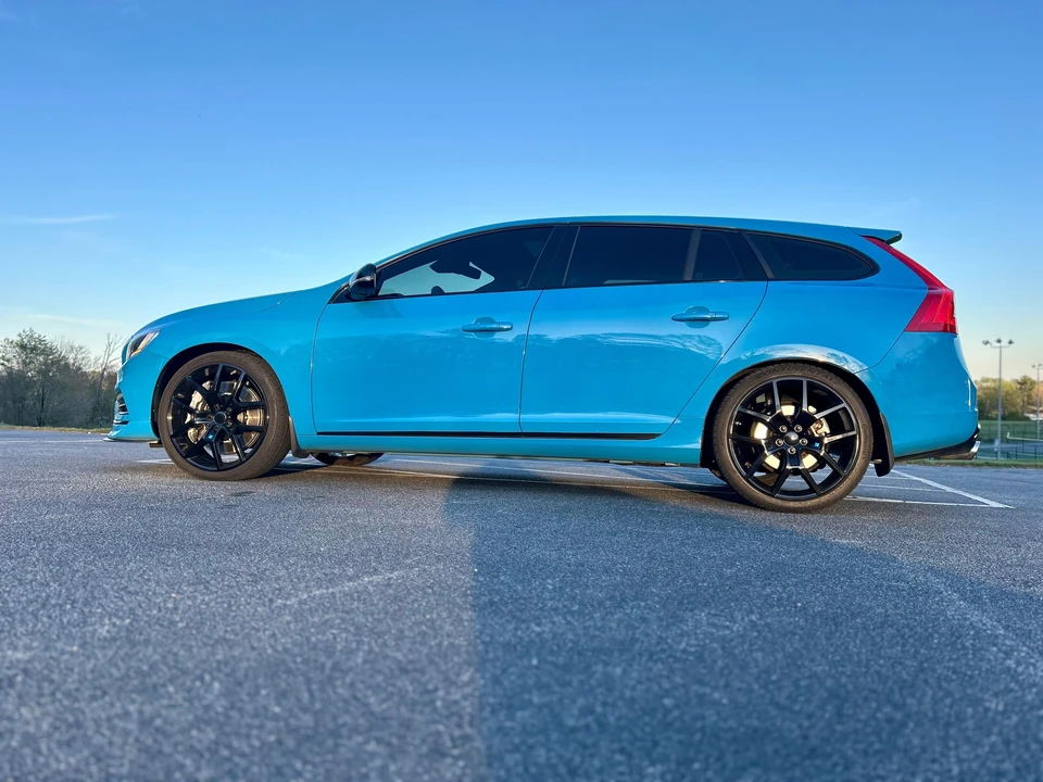 2016 Volvo V60 1st Gen - Image 11 of 31