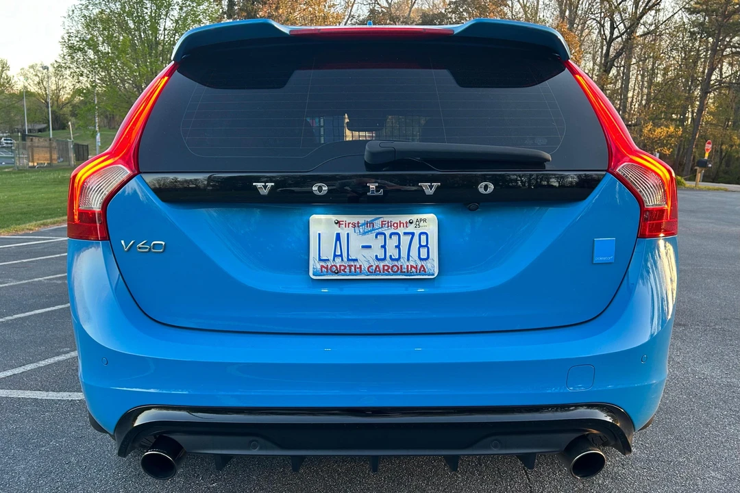 2016 Volvo V60 1st Gen - Image 5 of 31