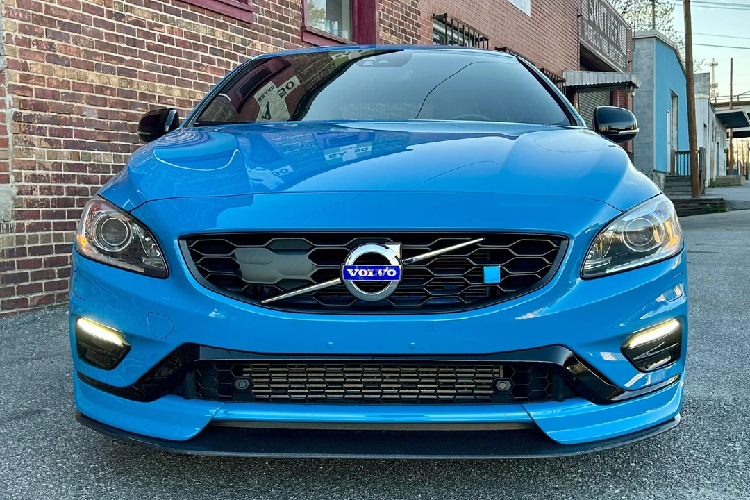 2016 Volvo V60 1st Gen - Image 2 of 31