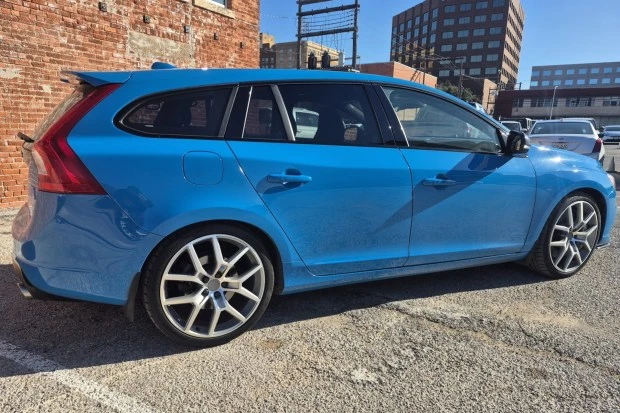2016 Volvo V60 1st Gen - Image 2 of 7