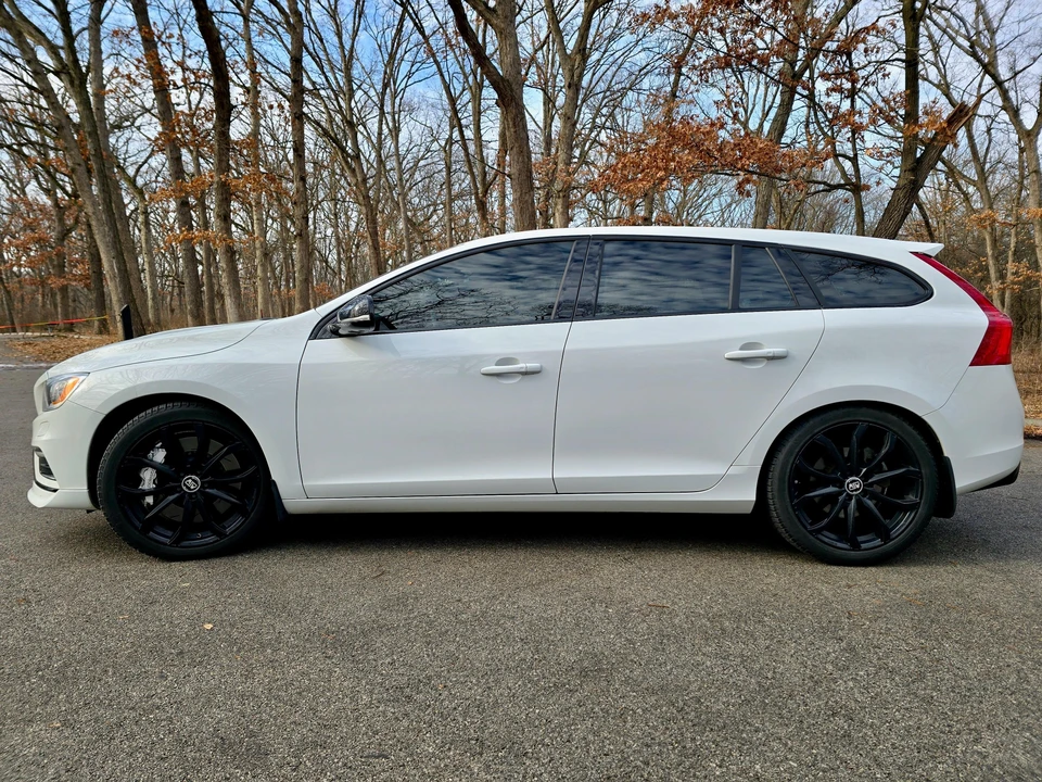 2016 Volvo V60 1st Gen - Image 8 of 31