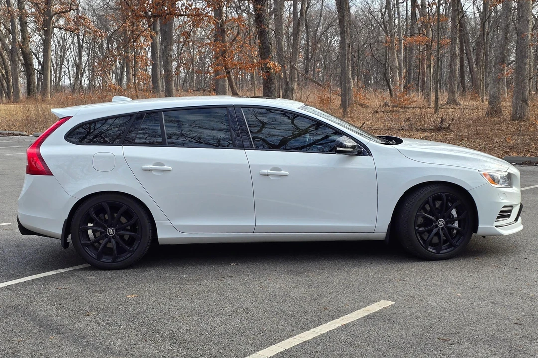 2016 Volvo V60 1st Gen - Image 3 of 31