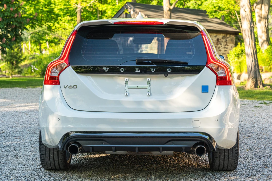 2016 Volvo V60 1st Gen - Image 4 of 31