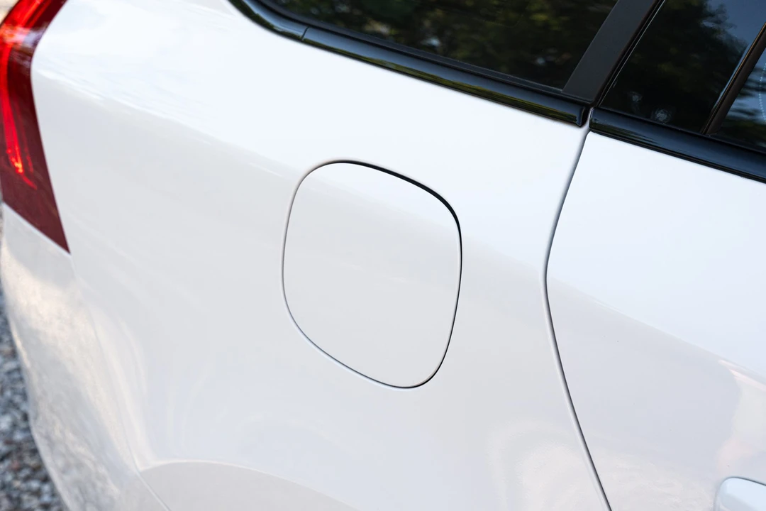 2016 Volvo V60 1st Gen - Image 19 of 31