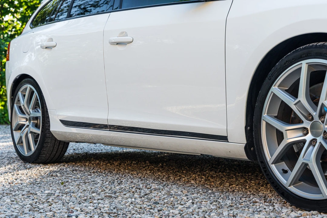2016 Volvo V60 1st Gen - Image 16 of 31