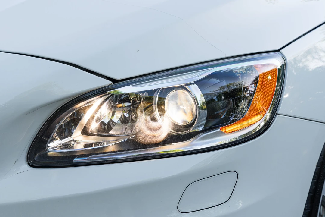 2016 Volvo V60 1st Gen - Image 13 of 31