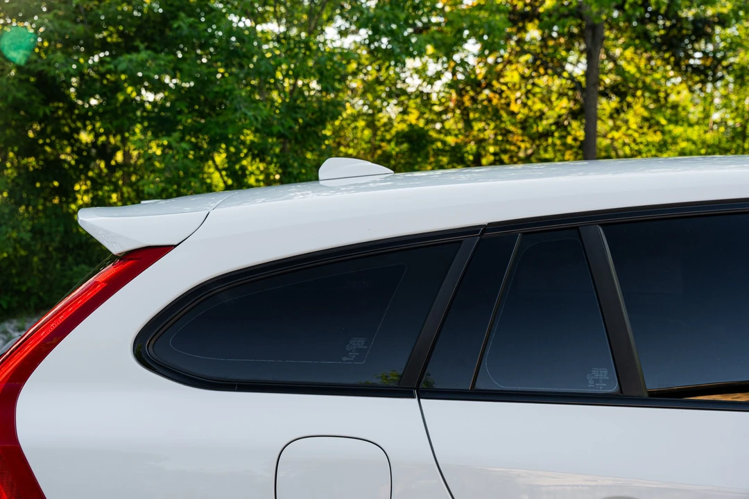 2016 Volvo V60 1st Gen - Image 18 of 31
