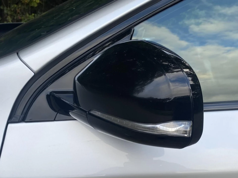 2016 Volvo V60 1st Gen - Image 10 of 15