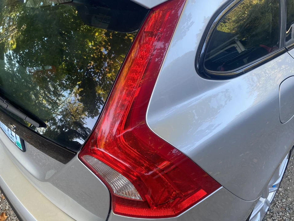 2016 Volvo V60 1st Gen - Image 12 of 15