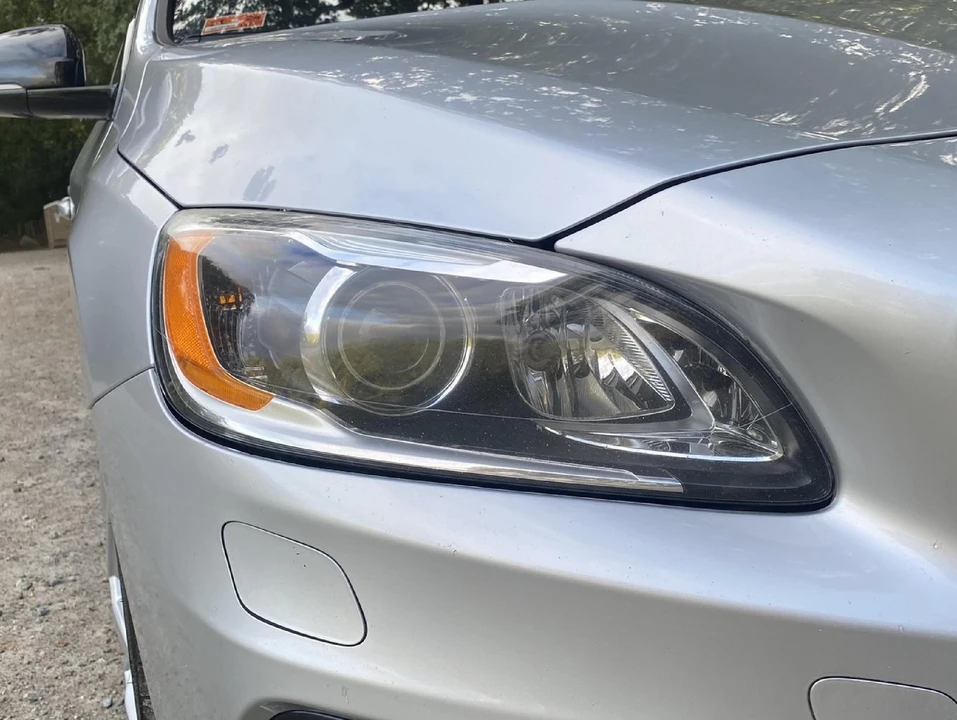 2016 Volvo V60 1st Gen - Image 8 of 15