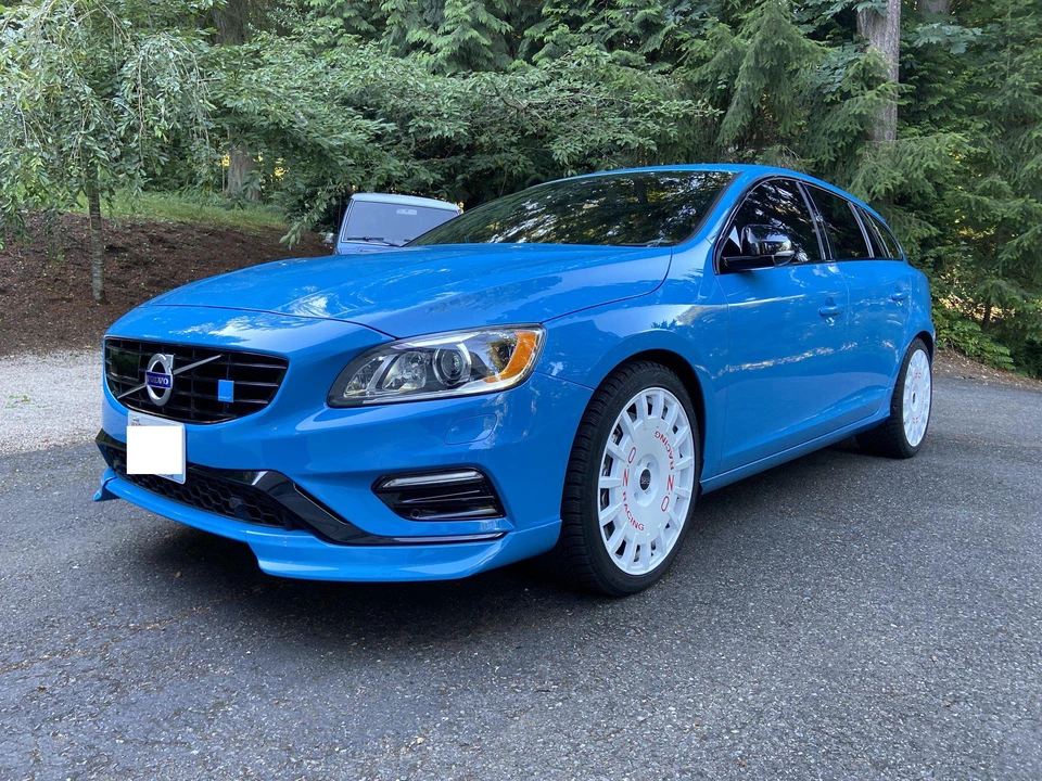 2016 Volvo V60 1st Gen - Image 2 of 3