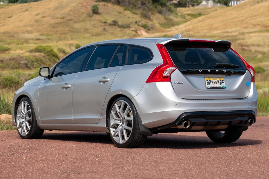 2016 Volvo V60 1st Gen - Image 4 of 31