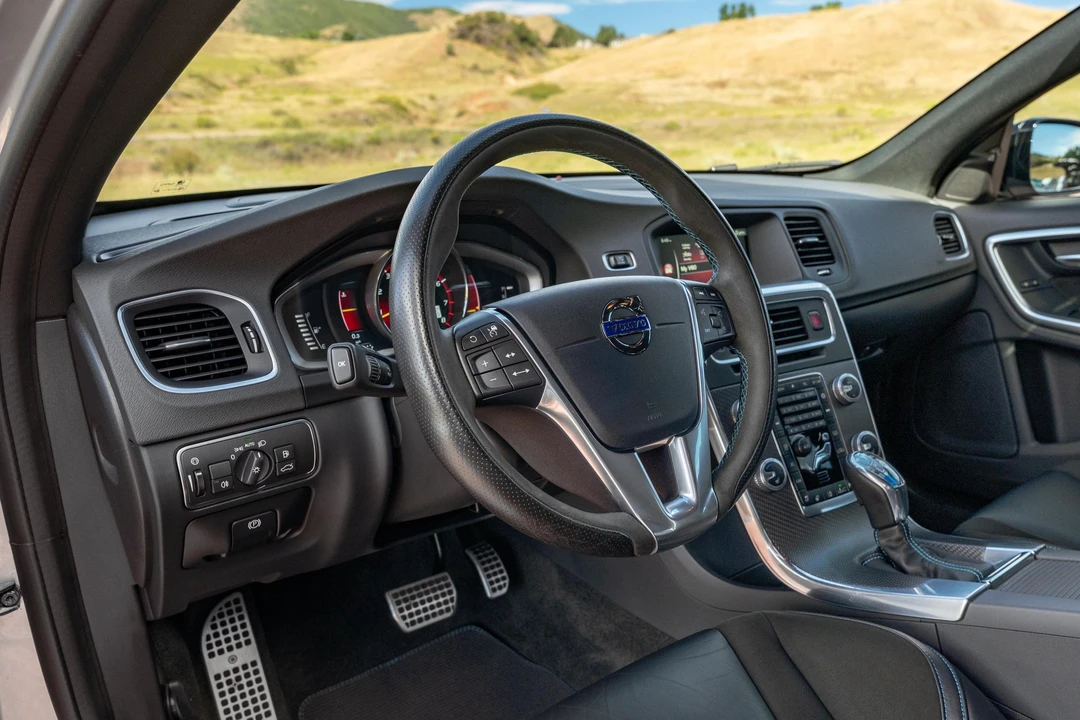 2016 Volvo V60 1st Gen - Image 26 of 31