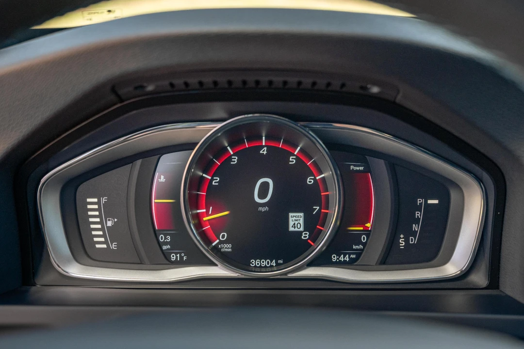 2016 Volvo V60 1st Gen - Image 29 of 31