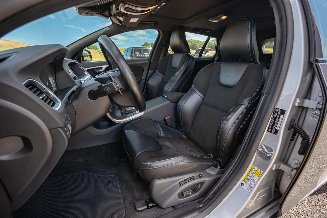 2016 Volvo V60 1st Gen - Image 30 of 31
