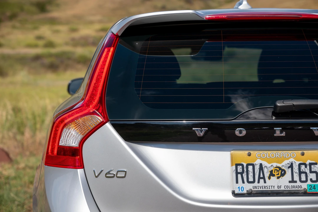 2016 Volvo V60 1st Gen - Image 14 of 31