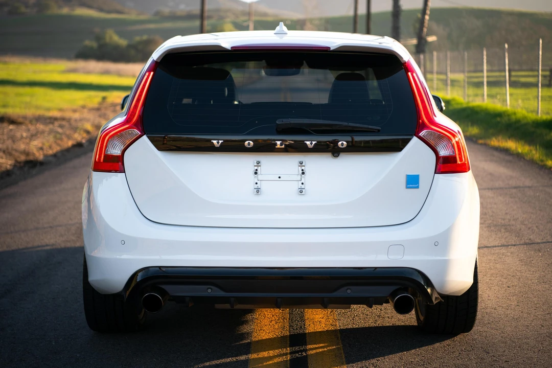 2016 Volvo V60 1st Gen - Image 5 of 31