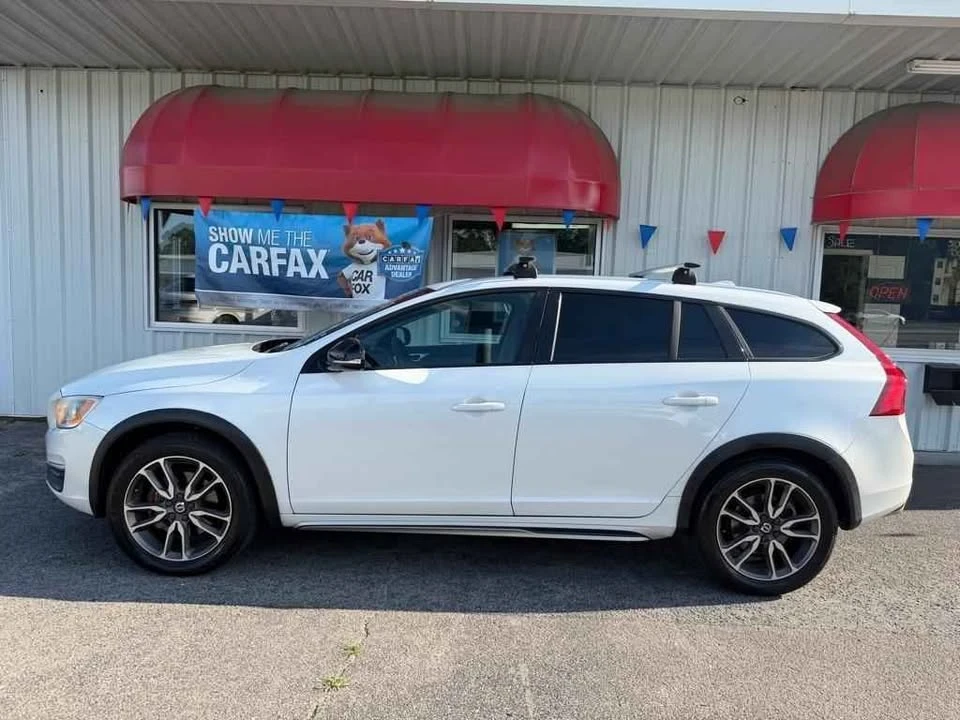 2016 Volvo V60 1st Gen - Image 4 of 16