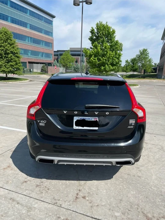2016 Volvo V60 1st Gen - Image 4 of 16
