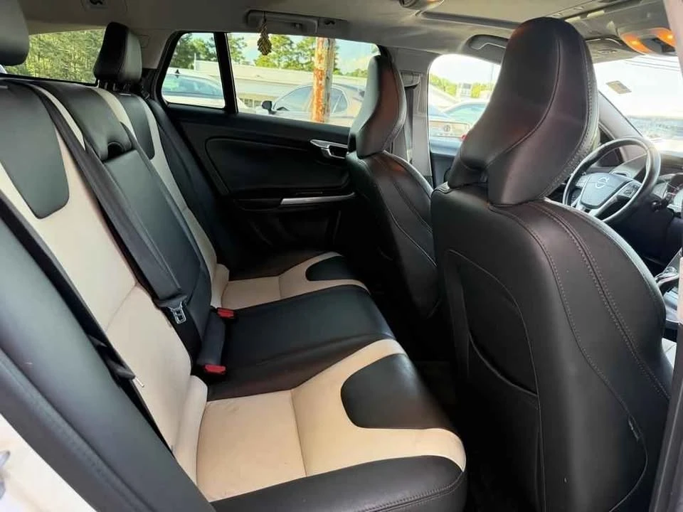 2016 Volvo V60 1st Gen - Image 9 of 16