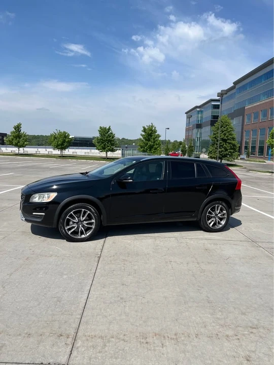 2016 Volvo V60 1st Gen - Image 3 of 16