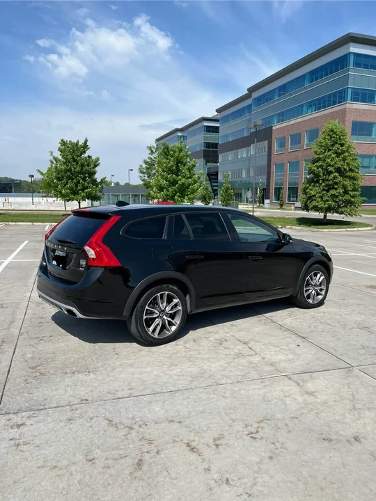 2016 Volvo V60 1st Gen - Image 6 of 16