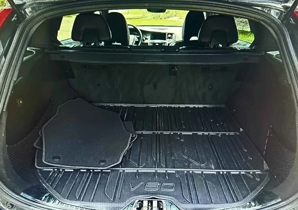 2016 Volvo V60 1st Gen - Image 7 of 14