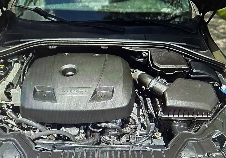2016 Volvo V60 1st Gen - Image 13 of 14