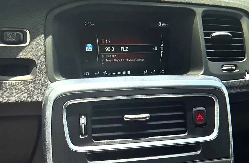2016 Volvo V60 1st Gen - Image 9 of 14