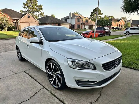 2016 Volvo V60 T5 Drive-E Premier Wagon 4D