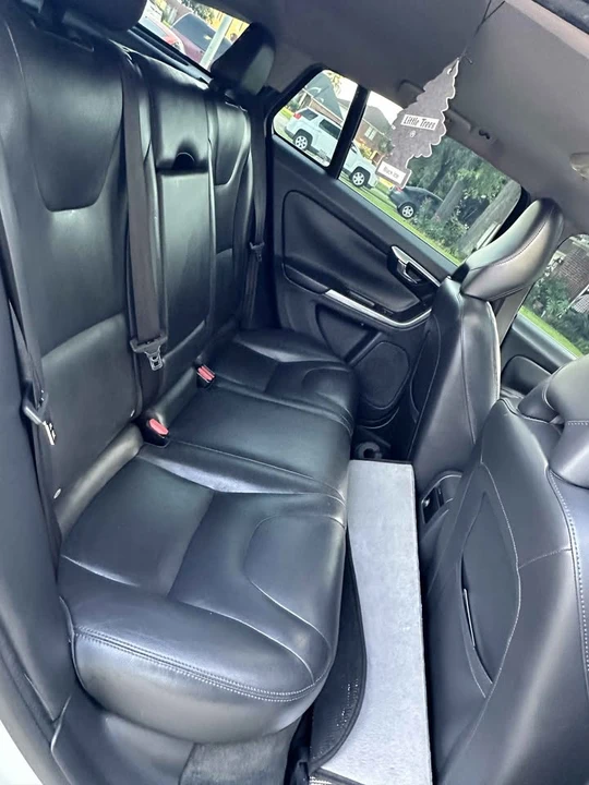 2016 Volvo V60 1st Gen - Image 11 of 13