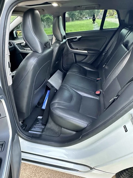 2016 Volvo V60 1st Gen - Image 7 of 13