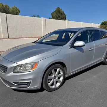 2016 Volvo V60 T5 Drive-E Premier Wagon