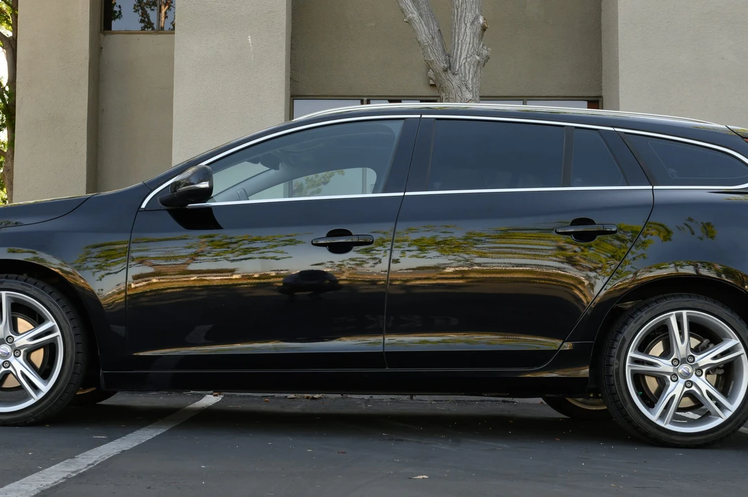 2016 Volvo V60 1st Gen - Image 27 of 31