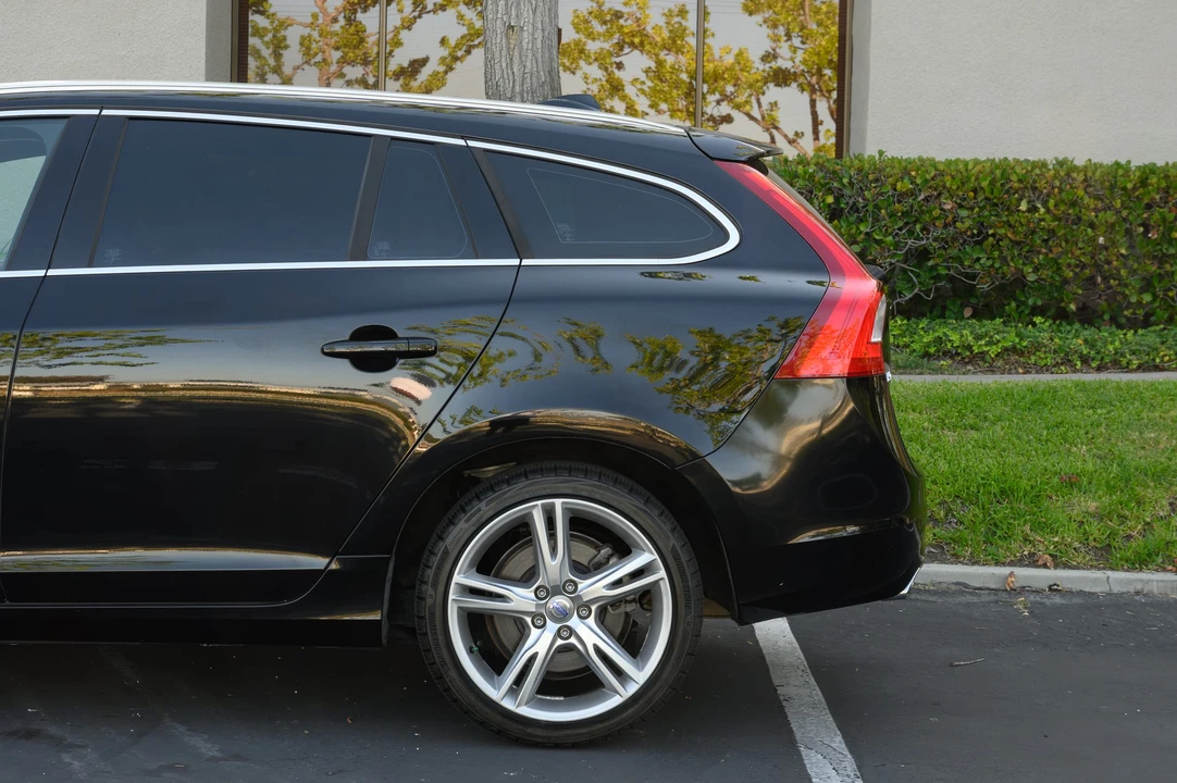 2016 Volvo V60 1st Gen - Image 29 of 31