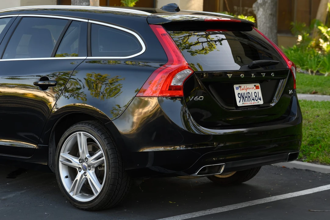 2016 Volvo V60 1st Gen - Image 30 of 31