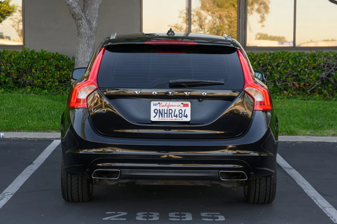 2016 Volvo V60 1st Gen - Image 16 of 31